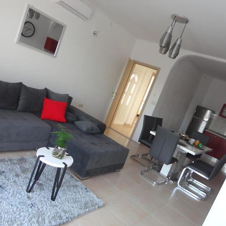 Apartman Bozic Apartment Kaštel Štafilić Екстериор снимка