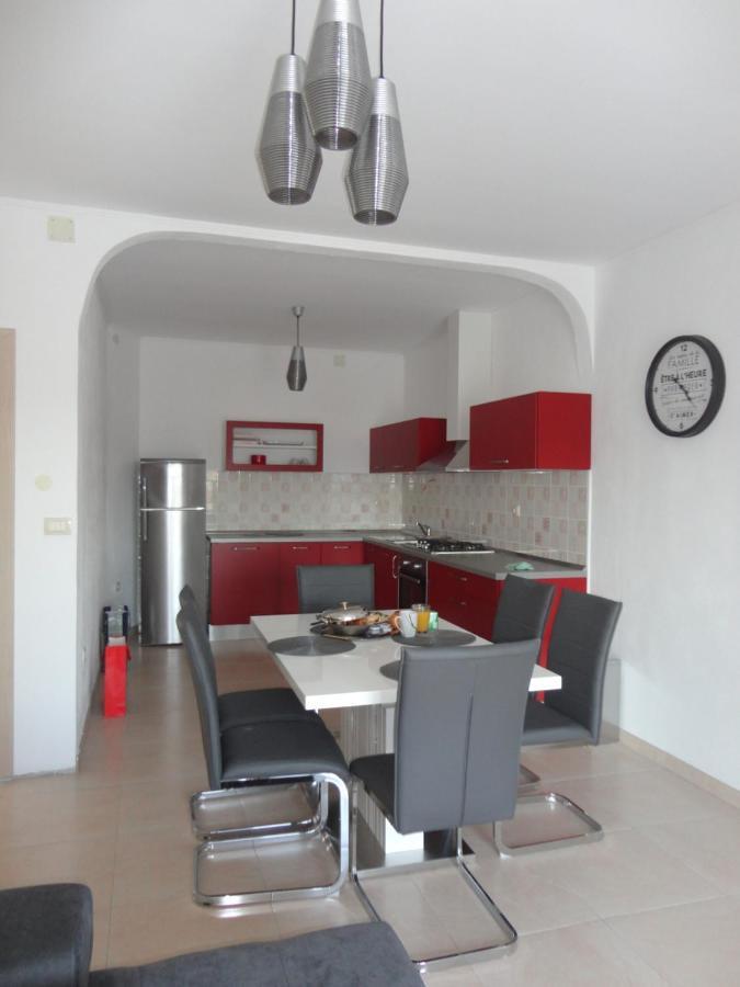 Apartman Bozic Apartment Kaštel Štafilić Екстериор снимка